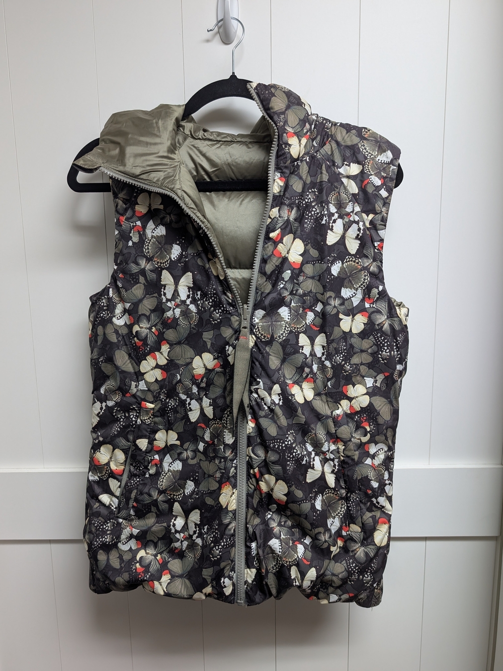 Lululemon Reversible Quilted Butterfly Print Puffer Vest - Olive sz 8